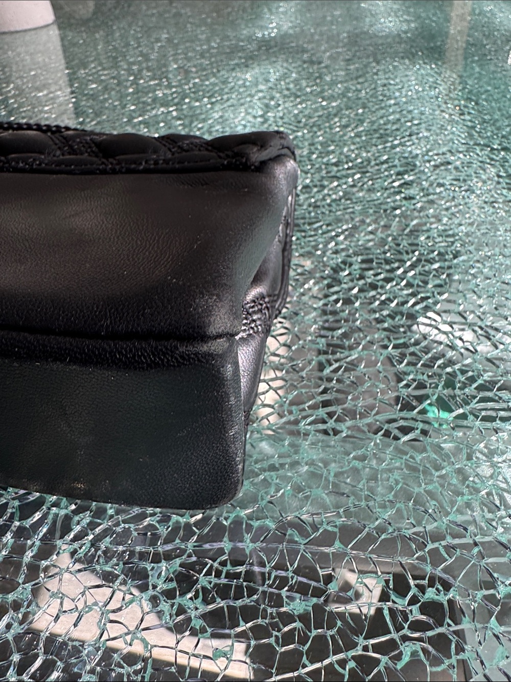 Kurt Geiger Quilted Chain Shoulder crossbody Bag - Black - Picture 8 of 10